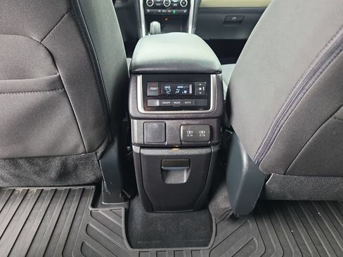 Used 2019 Subaru Ascent Premium w/ Popular Package #2A AWD/4WD image 23