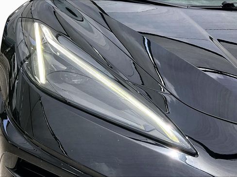 Used 2024 Chevrolet Corvette Stingray Premium Conv w/ Z51 Performance Package RWD image 23