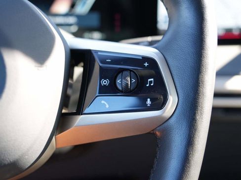 Certified 2023 BMW iX M60 image 9