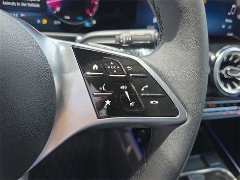 Used 2026 Mercedes-Benz GLB 250 4MATIC image 35