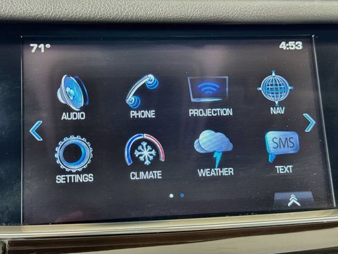 Used 2017 Cadillac XT5 Luxury w/ Driver Awareness Package FWD image 12