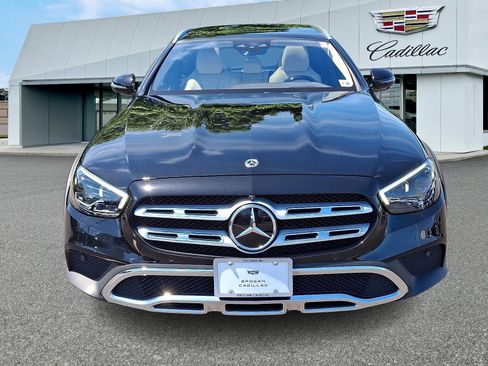 Used 2022 Mercedes-Benz E 450 4MATIC All-Terrain Wagon image 2