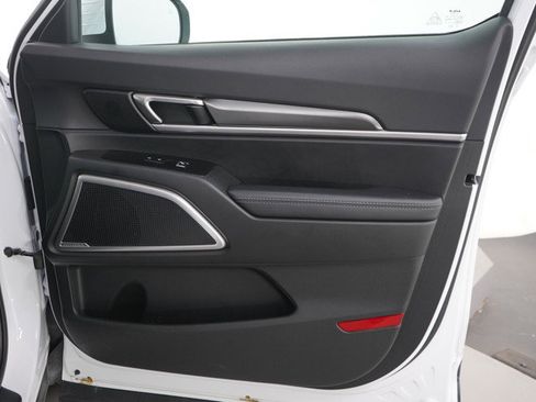 Used 2025 Kia Telluride S image 15