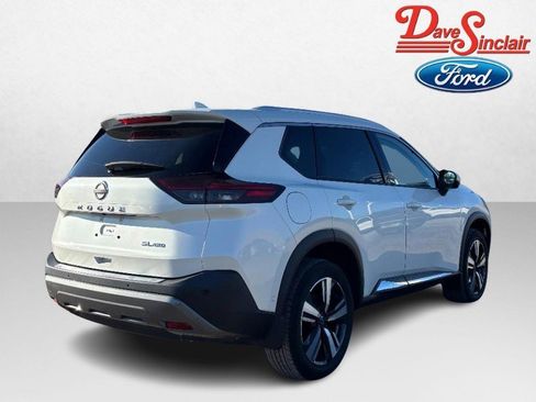 Used 2023 Nissan Rogue SL w/ SL Premium Package image 7