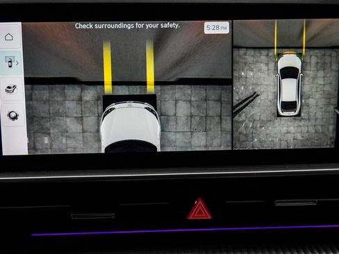 Used 2024 Hyundai Ioniq 6 Limited image 31