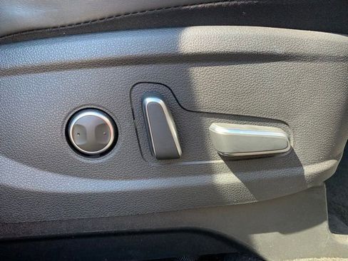 Used 2024 Hyundai Palisade SEL image 16