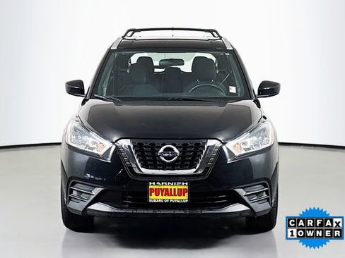 Used 2019 Nissan Kicks SV w/ Exterior Package image 2