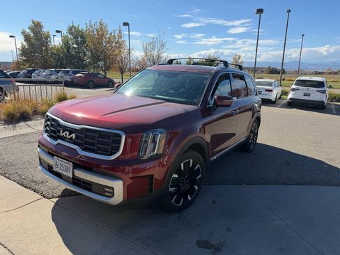 Used 2024 Kia Telluride SX w/ Towing Package image 9