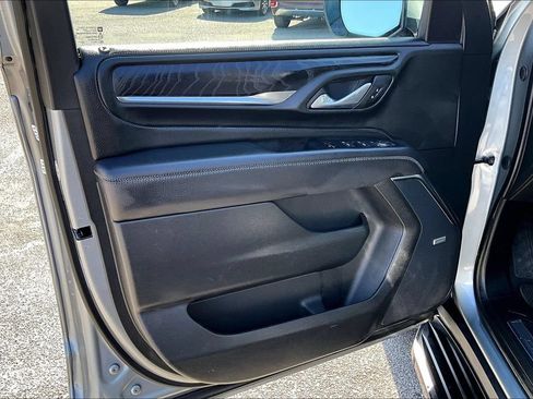 Used 2024 GMC Yukon Denali AWD/4WD image 22