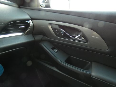 Certified 2023 Chevrolet Traverse LT w/ LPO, Floor Liner Package AWD/4WD image 24