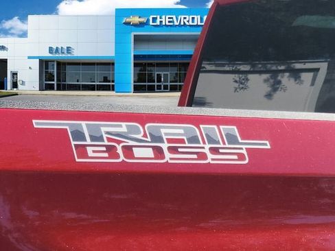 New 2026 Chevrolet Silverado 1500 Custom Trail Boss w/ Turbomax Blackout Package AWD/4WD image 4