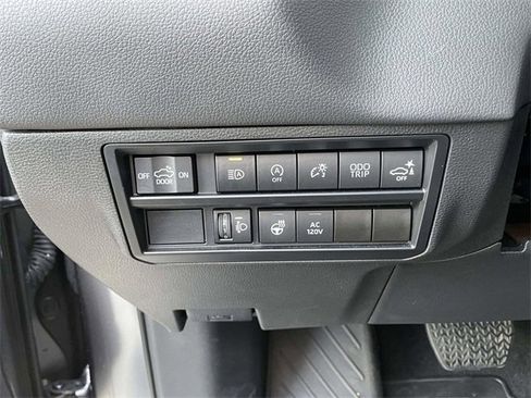 Used 2023 Toyota Tundra Limited image 21