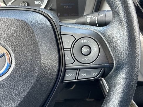 Used 2022 Toyota Corolla LE FWD image 24