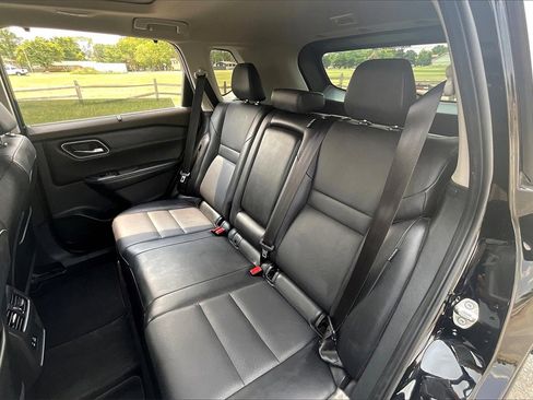 Used 2021 Nissan Rogue SV w/ Premium Package image 24