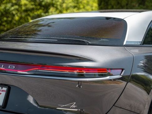 Used 2023 Lucid Air Touring AWD/4WD image 17