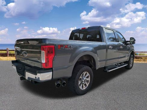 Used 2019 Ford F250 XLT w/ XLT Premium Package image 8