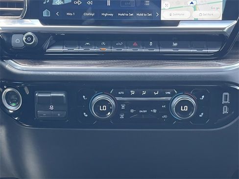 Used 2025 Chevrolet Silverado 1500 LT image 27