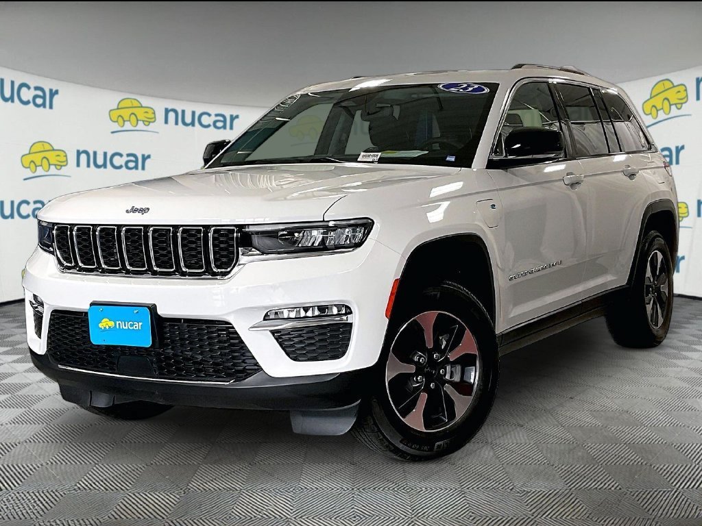 Used 2023 Jeep Grand Cherokee 4WD 4xe image 3