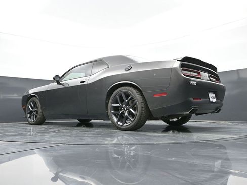 Used 2019 Dodge Challenger R/T w/ Driver Convenience Group image 31