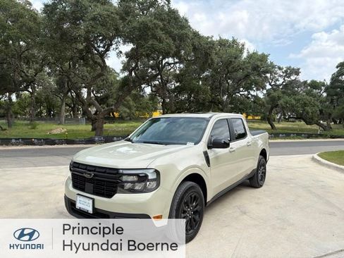 Used 2024 Ford Maverick Lariat w/ Black Appearance Package FWD image 2