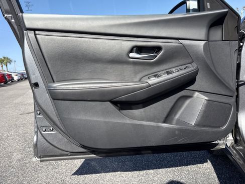 Used 2025 Nissan Sentra SV image 13