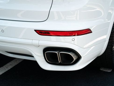 Used 2015 Porsche Cayenne Turbo AWD/4WD image 14