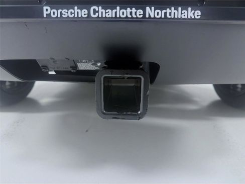 New 2026 Porsche Macan image 25