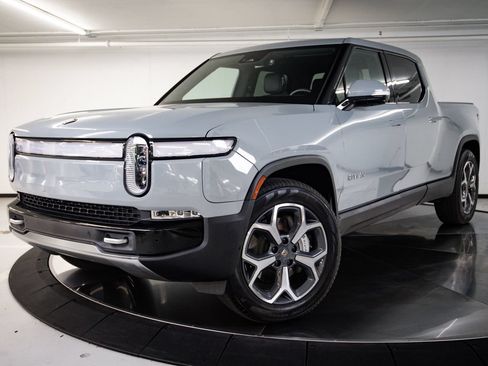 Used 2024 Rivian R1T Adventure AWD/4WD image 1