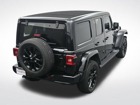 Used 2021 Jeep Wrangler Unlimited Sahara AWD/4WD image 26