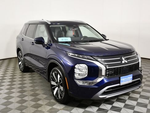 New 2026 Mitsubishi Outlander SEL AWD/4WD image 3