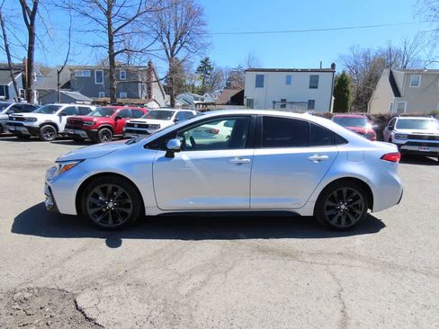 Used 2024 Toyota Corolla SE AWD/4WD image 3