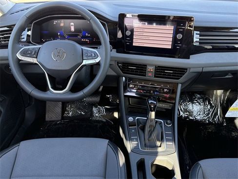 New 2026 Volkswagen Jetta SE image 9