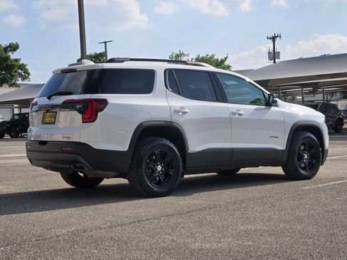Used 2023 GMC Acadia AT4 w/ Preferred Package AWD/4WD image 4