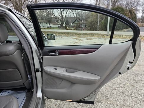 Used 2002 Lexus ES 330 Base 4dr Sedan image 11
