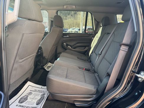 Used 2017 GMC Yukon SLE w/ HD Trailering Package AWD/4WD image 10