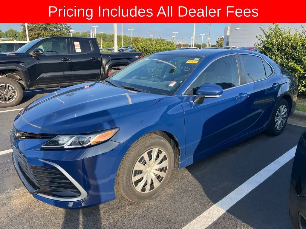 Used 2024 Toyota Camry LE w/ Cold Weather Package FWD image 17