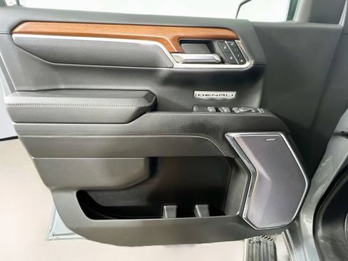 Used 2023 GMC Sierra 1500 Denali w/ Technology Package AWD/4WD image 32