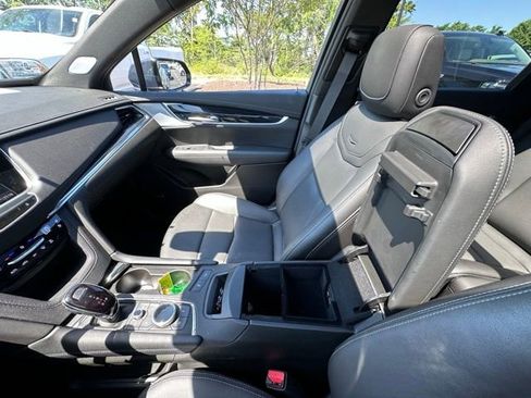 Used 2024 Cadillac XT5 Premium Luxury w/ Technology Package AWD/4WD image 28