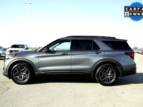 Used 2025 Ford Explorer ST-Line w/ ST-Line Street Pack image 4