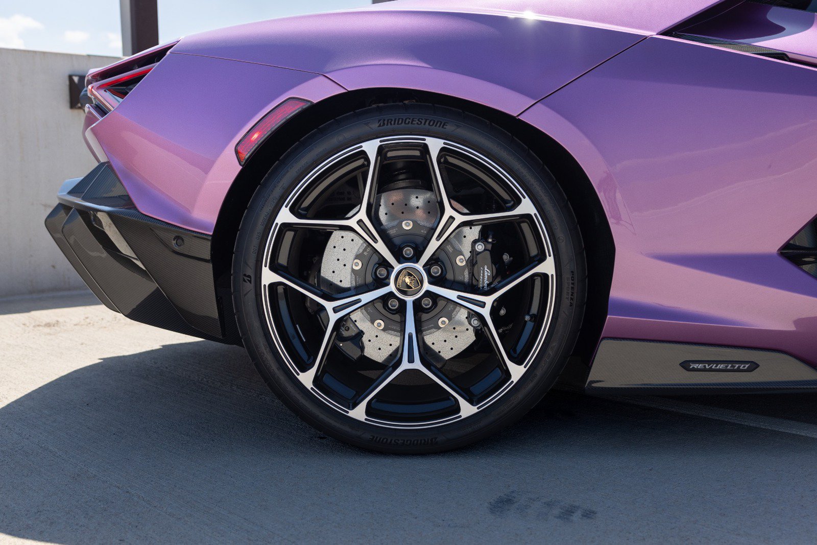 Used 2026 Lamborghini Revuelto AWD/4WD image 31