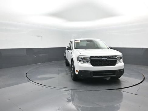 Certified 2024 Ford Maverick XLT w/ XLT Luxury Package FWD image 3