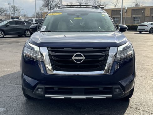 Used 2022 Nissan Pathfinder Platinum w/ Cargo Package image 15