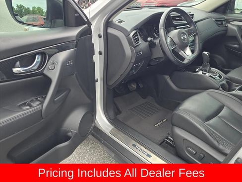 Used 2018 Nissan Rogue SL w/ Premium Package FWD image 9