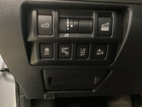 Used 2019 Subaru Outback 2.5i Limited w/ Popular Package #2 image 19