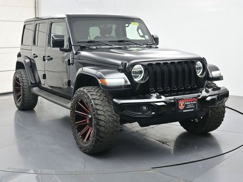 Used 2021 Jeep Wrangler Unlimited Sahara AWD/4WD image 29