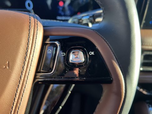 Used 2025 Lincoln Aviator Reserve w/ Equipment Group 201A image 20