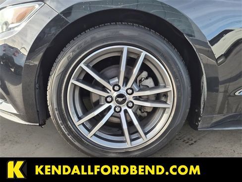 Used 2016 Ford Mustang Premium image 10