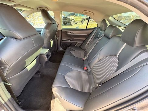 Used 2019 Toyota Camry SE image 28