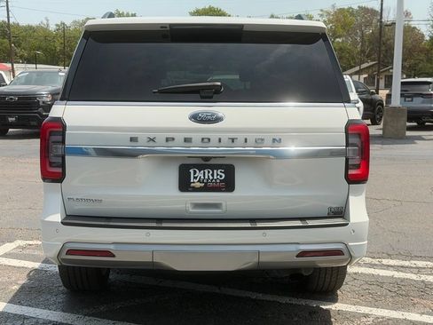 Used 2024 Ford Expedition Platinum AWD/4WD image 5