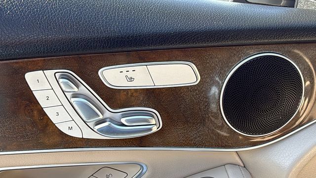 Used 2018 Mercedes-Benz GLC 300 image 12
